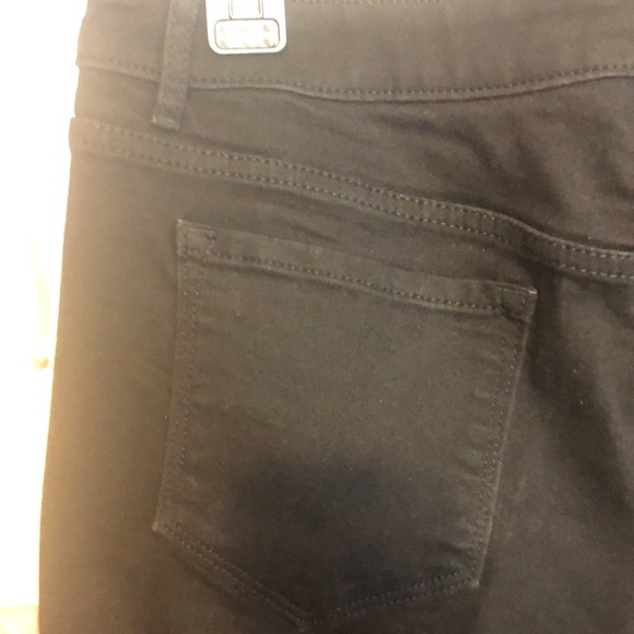 Simply Vera Vera Wang black mid rise straight pants. - Picture 4 of 7
